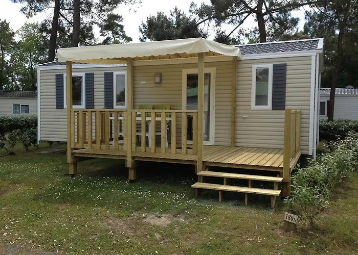 加州露营酒店 4* 圣让-德蒙